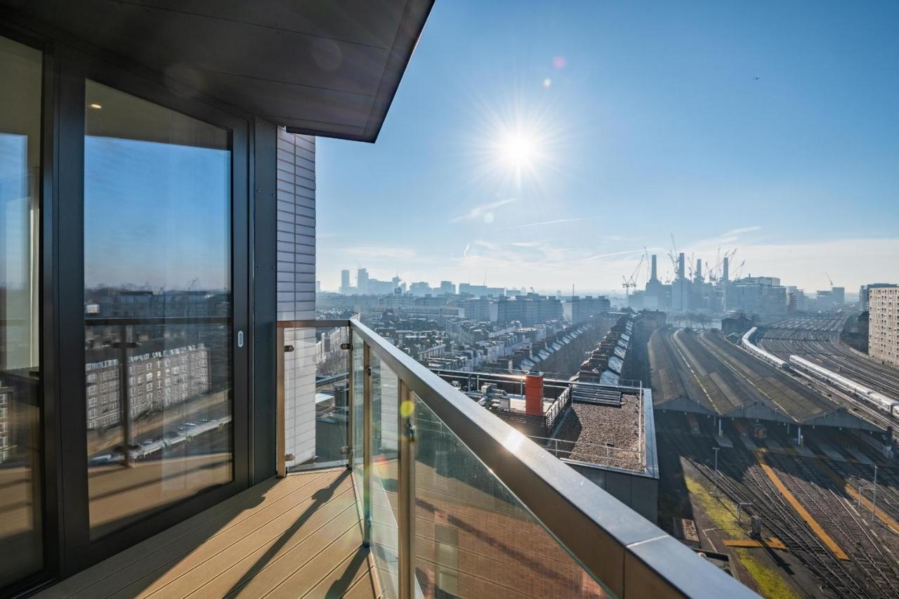 Modern Family Home Close To Victoria Station By Underthedoormat London Exterior photo