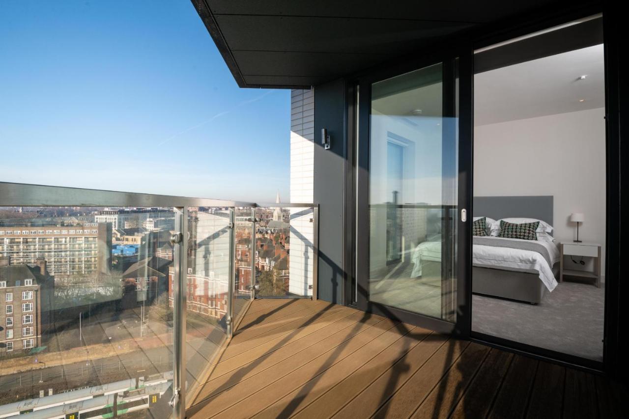 Modern Family Home Close To Victoria Station By Underthedoormat London Exterior photo