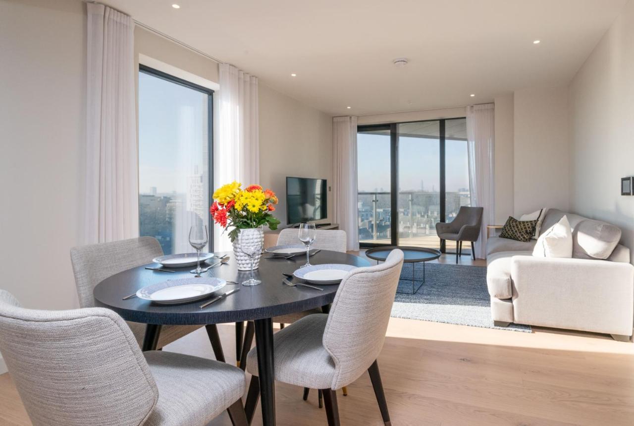 Modern Family Home Close To Victoria Station By Underthedoormat London Exterior photo